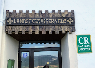 Ibernalo Landetxe: Casa Rural y Restaurante