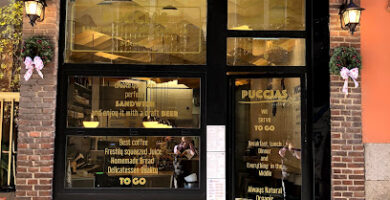 Puccias / Sandwicheria Delicatessen