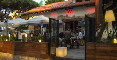 Max Sports Café