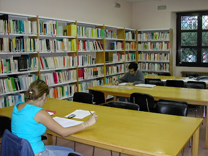 Biblioteca da Facultade de Formación do Profesorado - USC