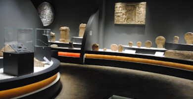 Museo de Prehistoria y Arqueología de Cantabria  Museo arqueológico