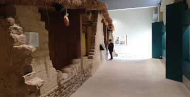 Centro de Interpretación del Poblado de la Hoya  Museo arqueológico