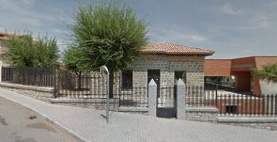 Biblioteca Pública Municipal De Ventas Con Peña Aguilera